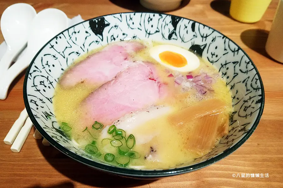 溫醇雞白湯拉麵-海貓亭拉麵 うみねこ亭